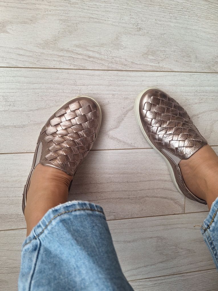 Ecco sneakersy skora naturalna wygodne zlote rozm 38