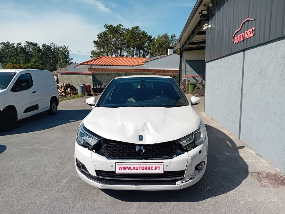 DS4 1.6 Bluehdi c/auto ( pequeno sinistro)