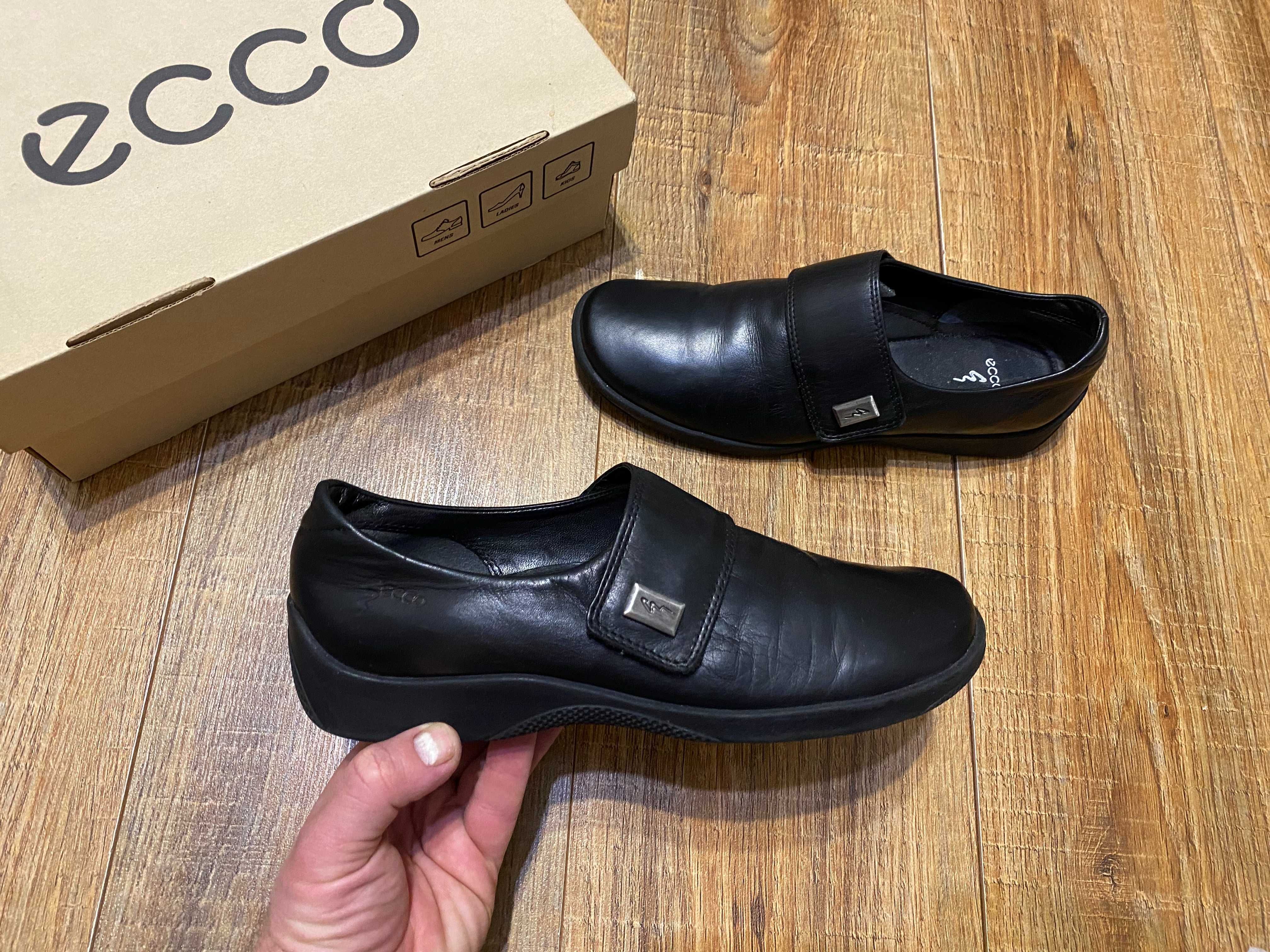 Ecco женские туфли ECCO оригинал р.38-39