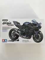 Motor Kawasaki Ninja H2R model Tamiya 14131
