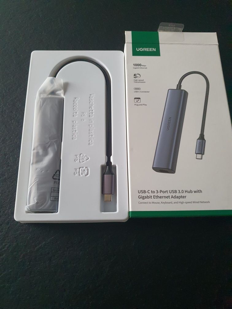 UGREEN USB-C Hub 3 porty z adapterem 1000Mbps