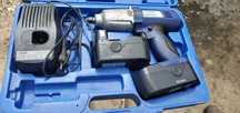 Chave de impacto Berner 19,2V com bateria.