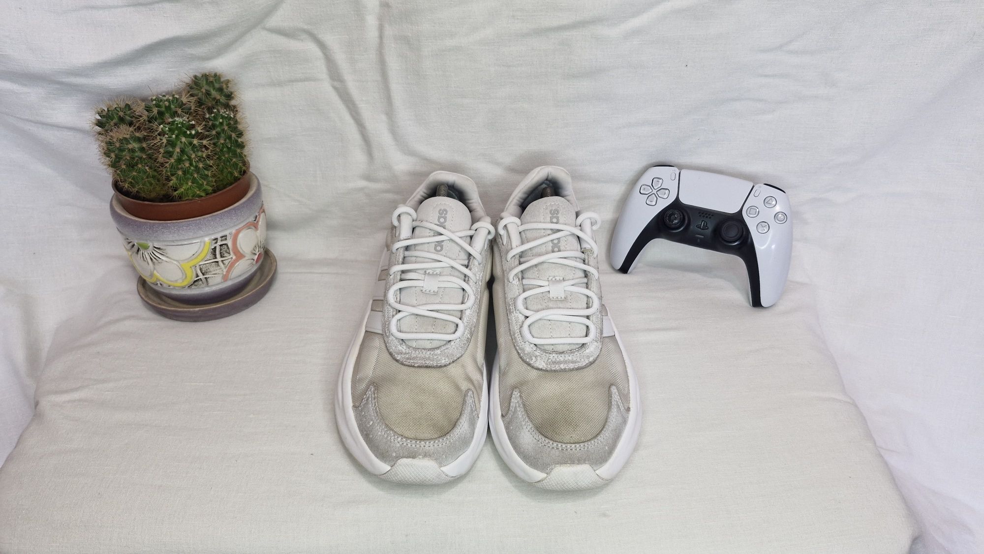 Кросівки Adidas Ozelle.Розмір 42
