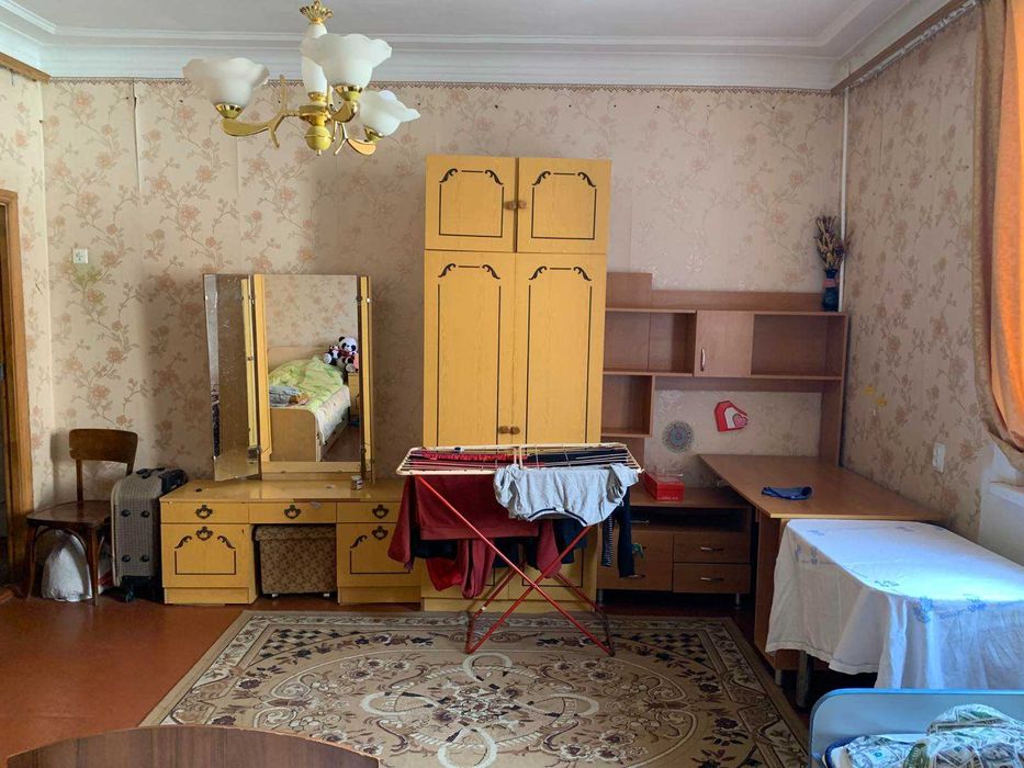 Підселення дівчини в кімнату без хазяйки Замостя