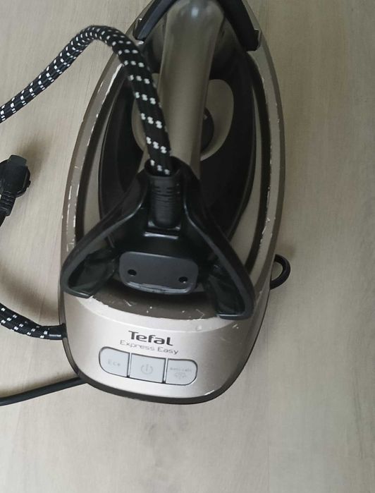 Stacja parowa żelazko Tefal