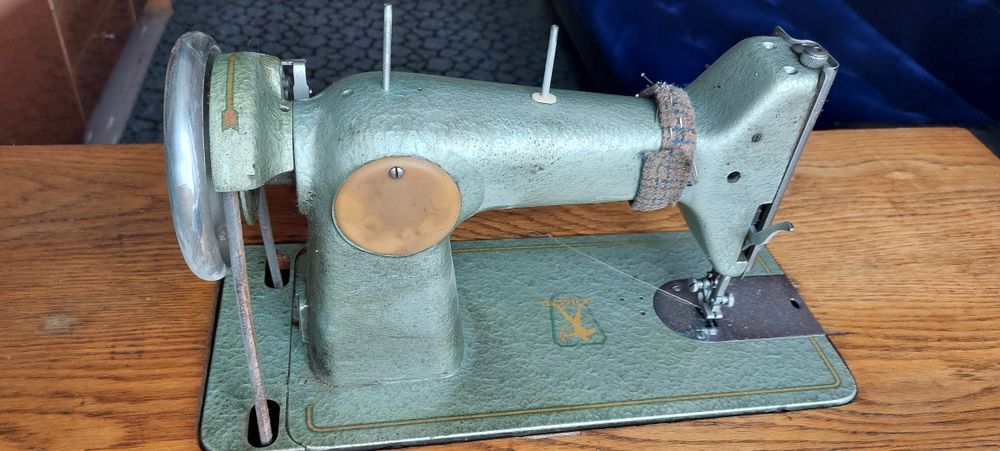Maszyna do szycia  Łucznik