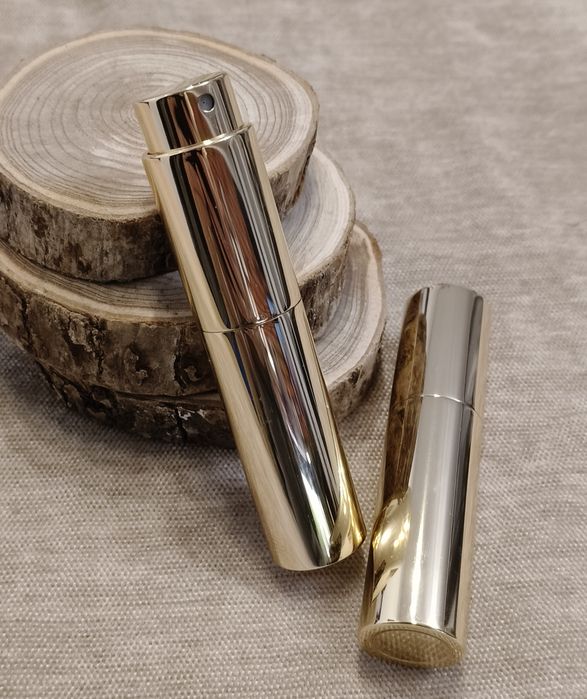 Perfumy. Opakowanie podróżne.