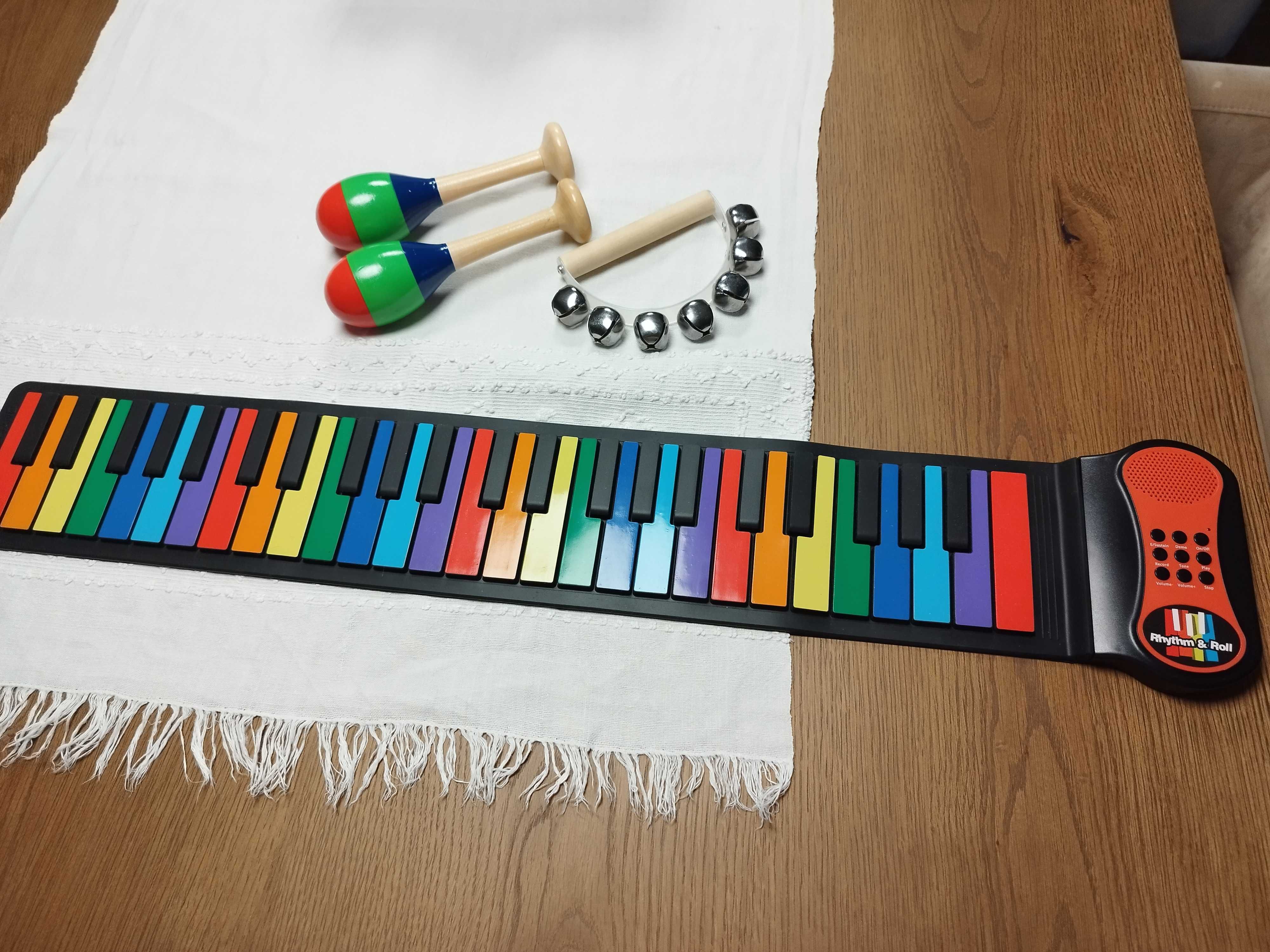 Vendo 3 instrumentos musicais para crianças