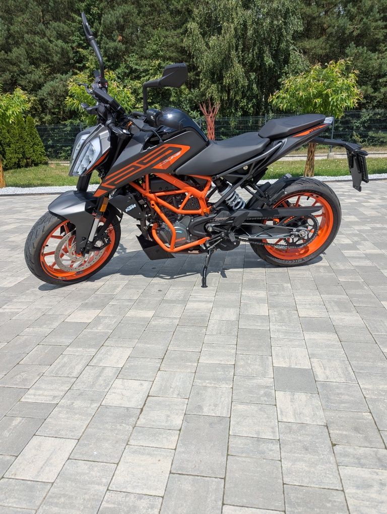 KTM Duke 125 mały przebieg z Polskiego salonu