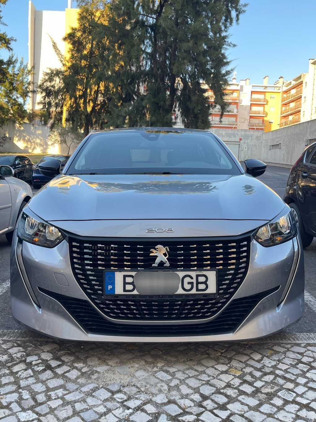 Peugeot 208 Allure 1.2, caixa automática, camera