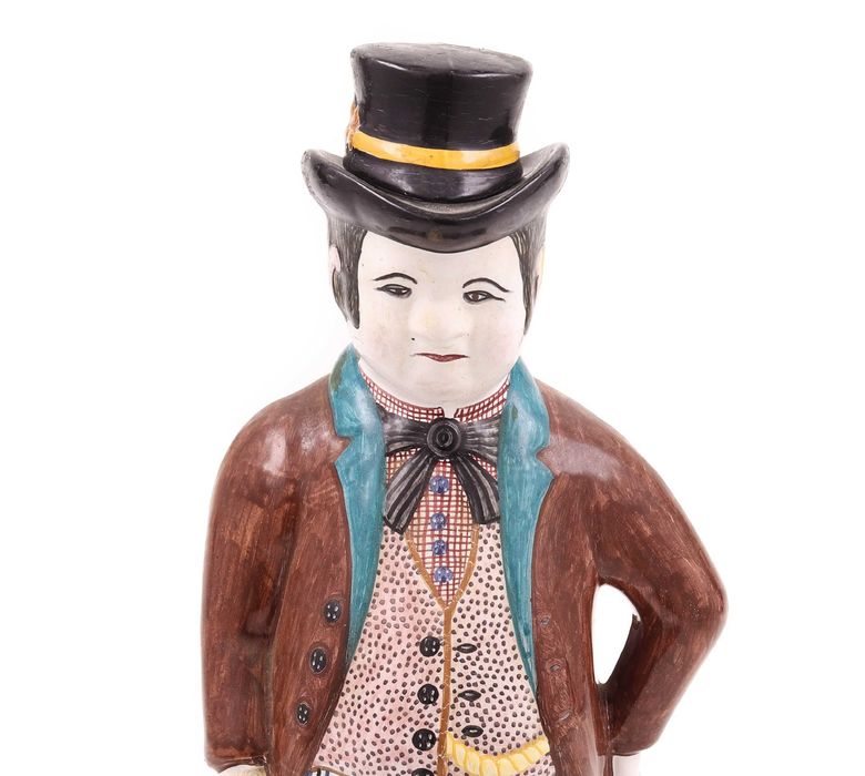 Jarro com tampa- escultura masculina em faiança de Coimbra