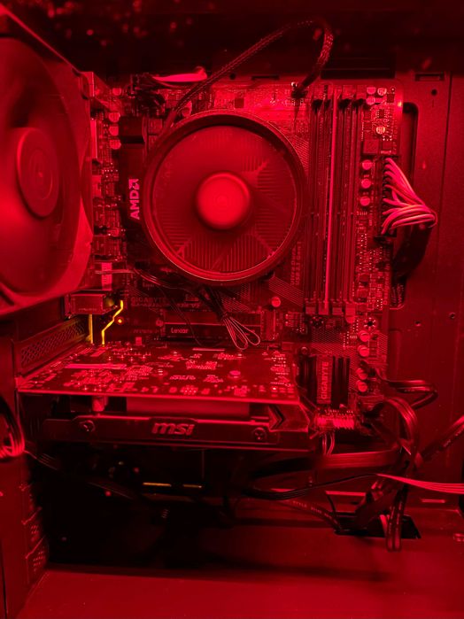 Komputer PC, AMD Ryzen 5 3.2 GHz, DDR4 8GB, SSD, M.2, Windows 10