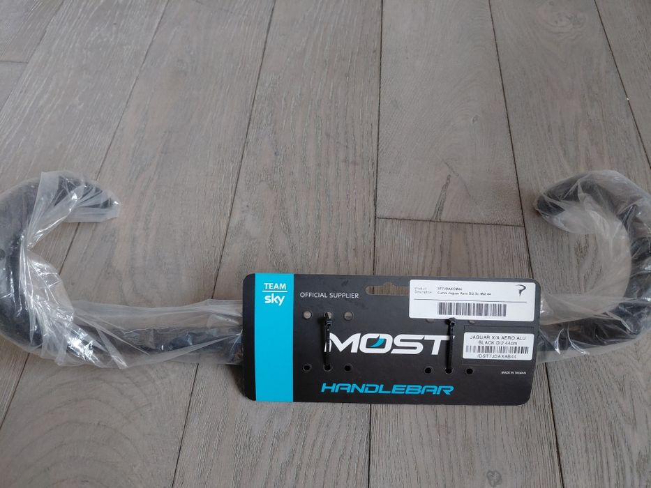 Pinarello Most Aero кермо 44 см нове