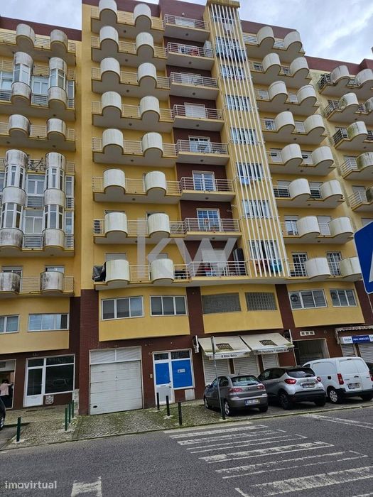 Escritório na Rua Francisco Costa n15, Rio de Mouro