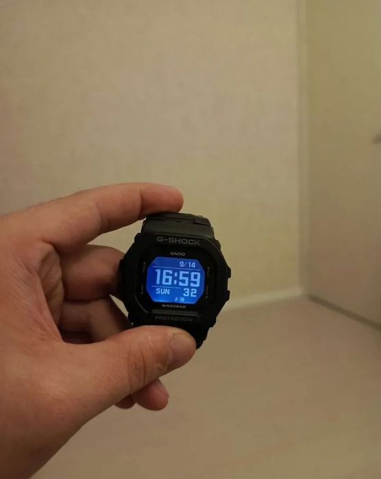 Продаю свои Casio G-Shock GBD-200-1E.