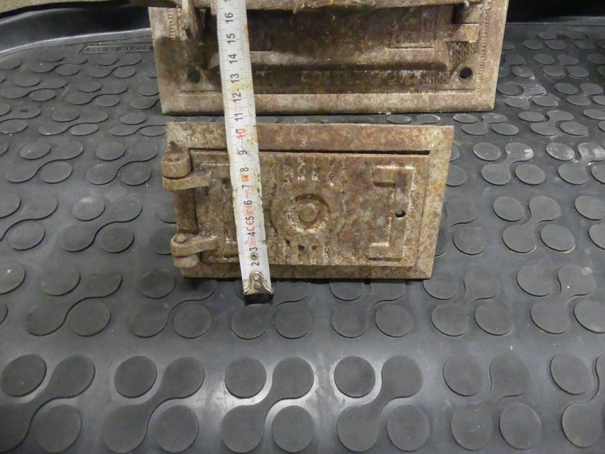 Drzwiczki Do Pieca kaflowego podwójne stare żeliwne mocne  komplet KZ