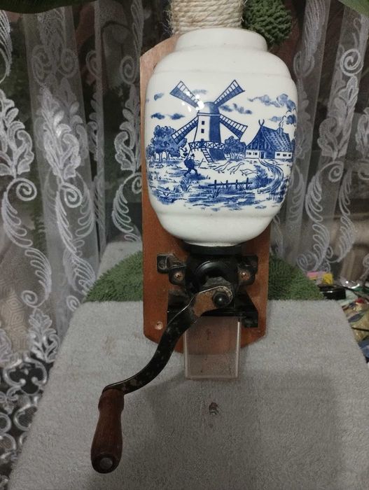 Ceramiczny młynek do kawy