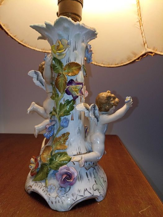 Sprzedam antyczną porcelanową lampę. Cena 380 zł