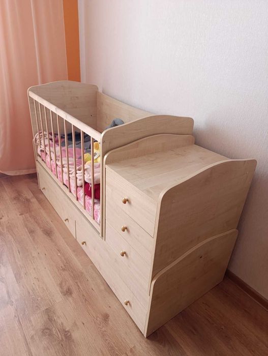 Дитяче ліжко-трансформер