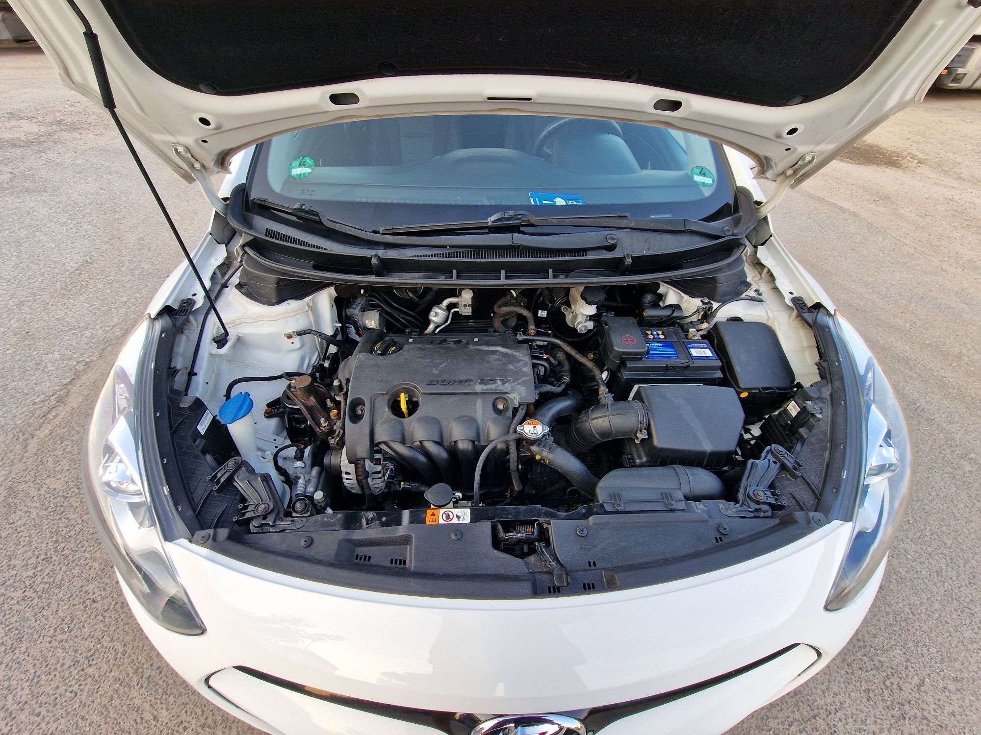 Sprzedam Hyundai i30 1.4benzyna  / klima / LED / 179200km