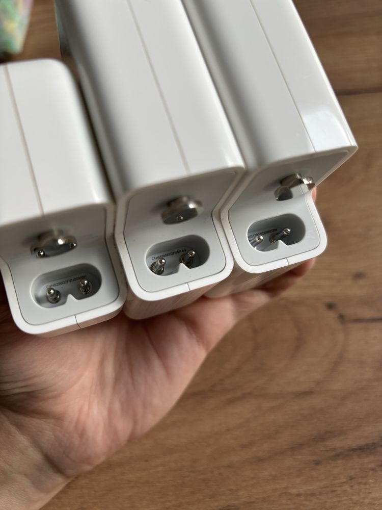 Оригінальний зарядний пристрій MacBook Air 30W/35W