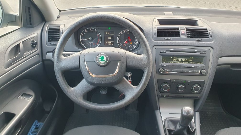 1.6MPI 102KM CLASSIC Krajowy Serwis Aso Tylko 136 000km