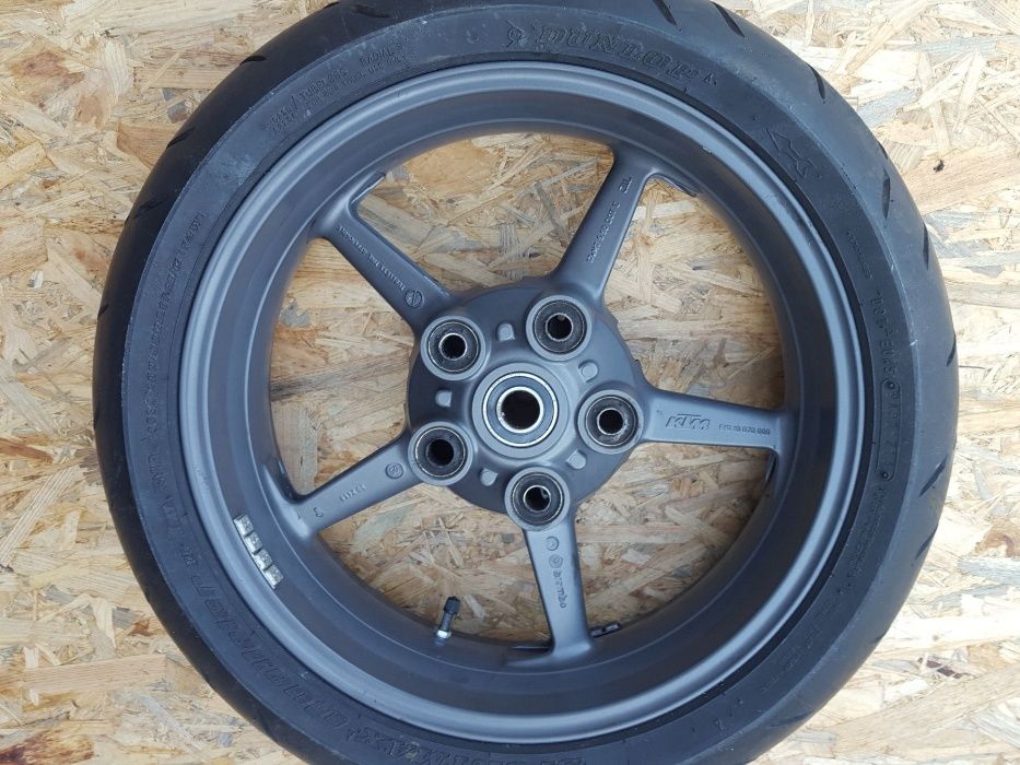 Super duke 990 KTM magneto dekiel zebatka oslona silnik przewod tryb