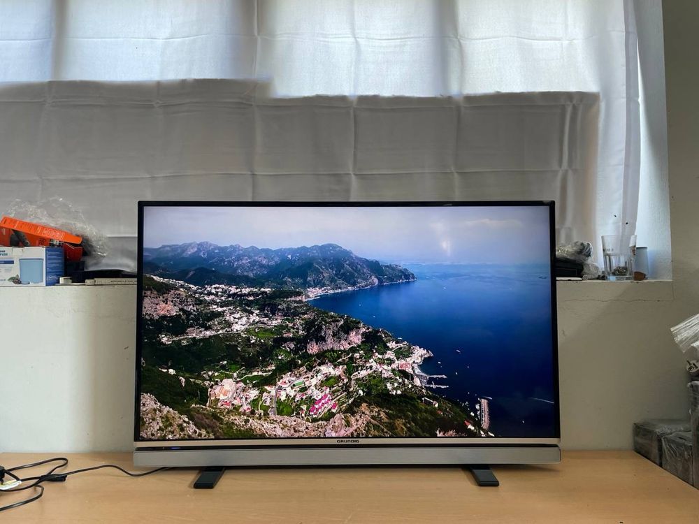 Телевізор Grundig 43 дюйма / Full HD / Smart TV + T2