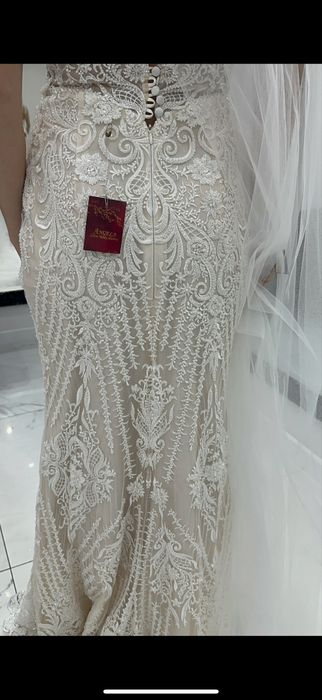 Angela suknia slubna krysztalki dluga syrenka dekolt dopasowana