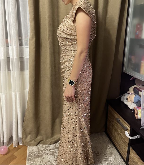 Шикарне вечірнє плаття