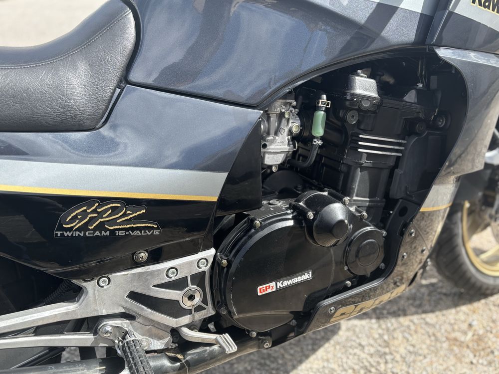 Kawasaki GPZ 900 Top Gun