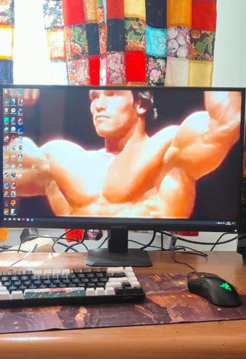 Продам ігровий монітор gigabyte