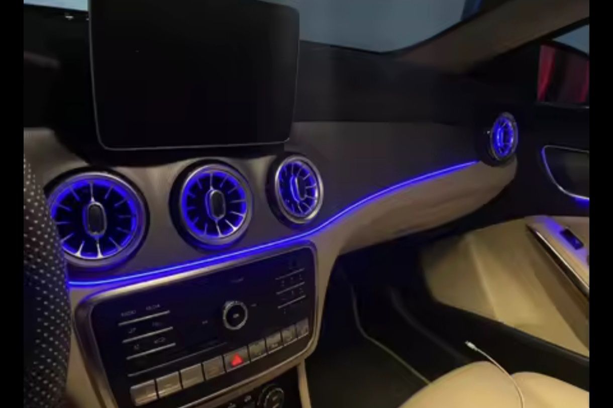 Ativação LED's interiores coloridos em viaturas Mercedes