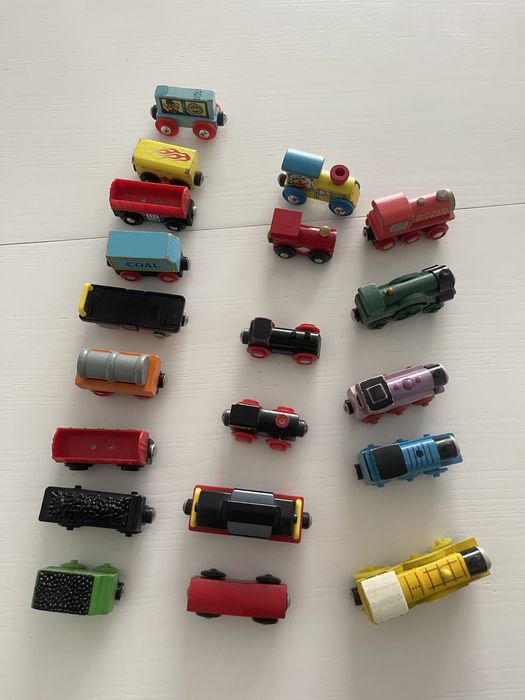 Деревʼяні дорога з паровозиками Томас та його друзі в гарному стані