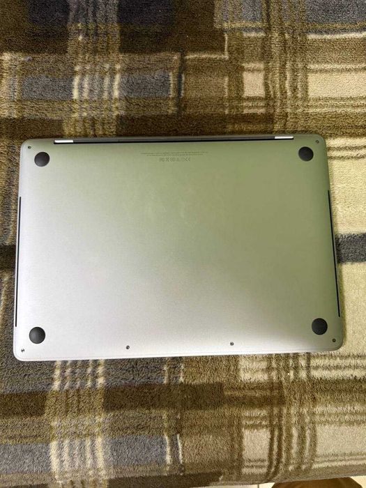 MacBook Pro 13 A1706 2016 i5/8Gb/256gb