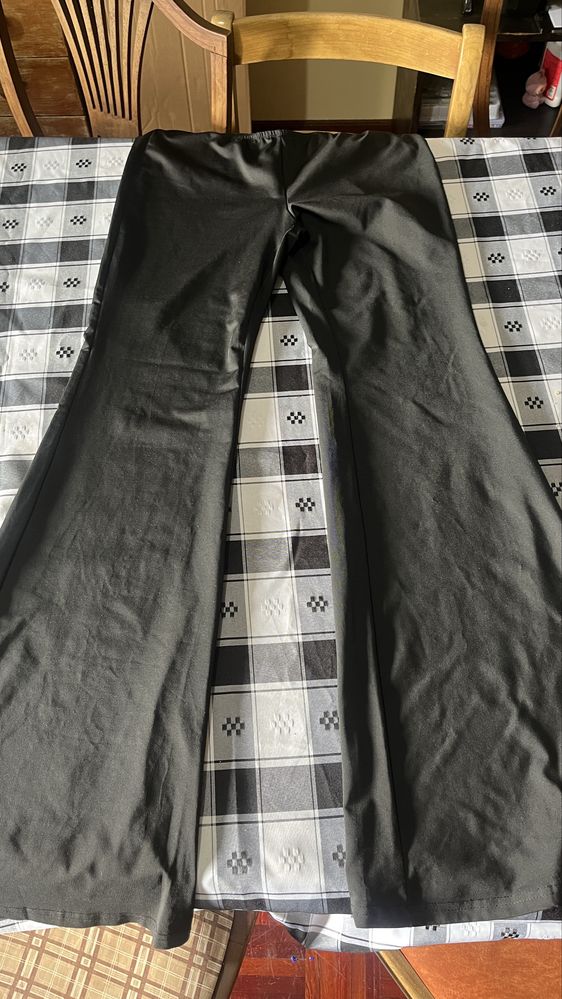 Leggings boca de sino da Shein
