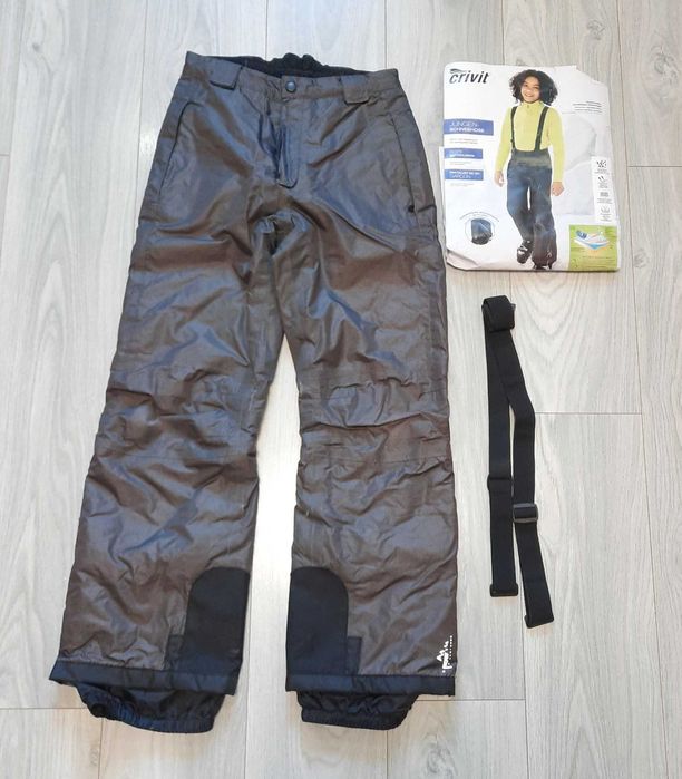 Б/У Детские зимние лыжные штаны р.146-152 CRIVIT на подтяжках.