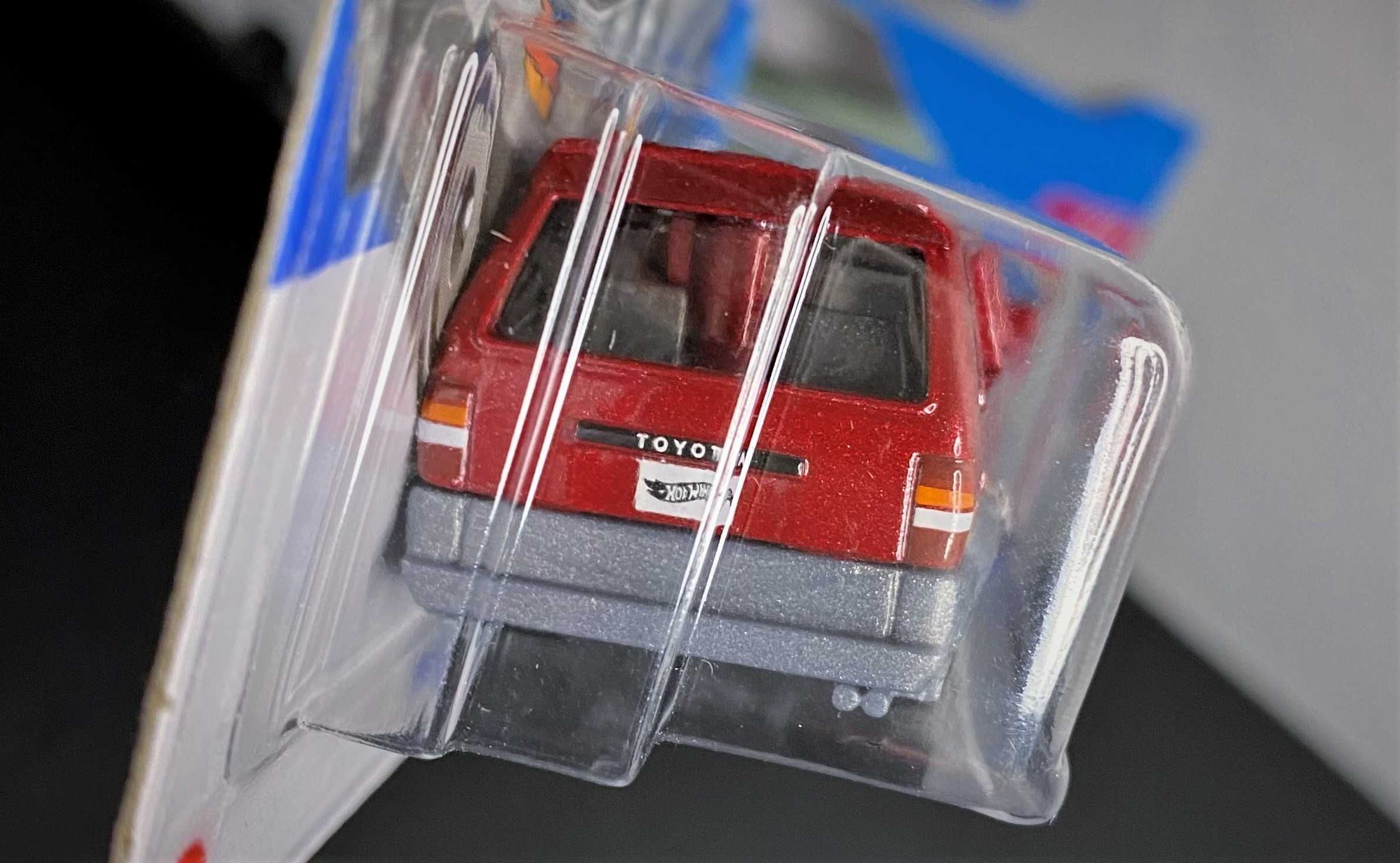 Модель Hot Wheels Dodge Van