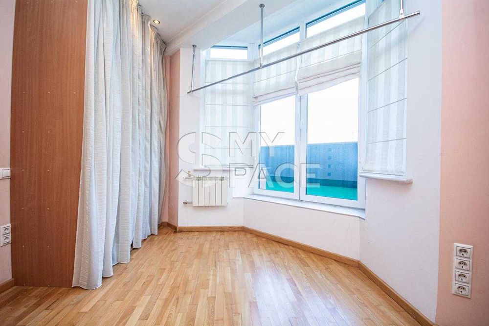 4к. з терасою 253м2 Володимирська Тарасівська Саксаганського Центр