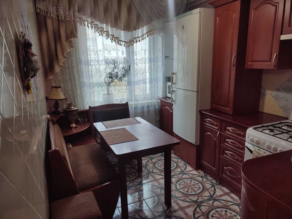 Сдам в довгострокову оренду 3 кім. квартиру