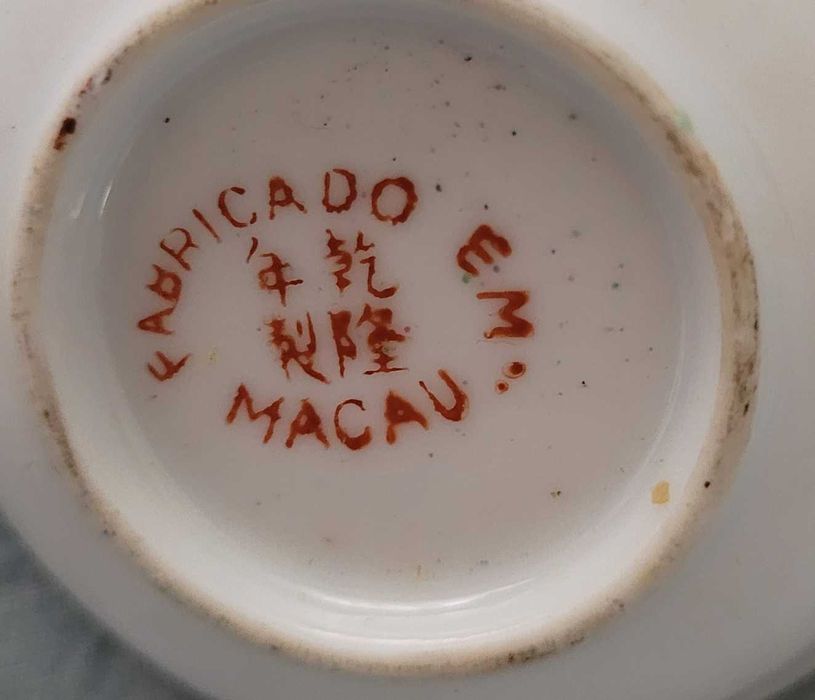 tijela pequenina chinesa galo de macau