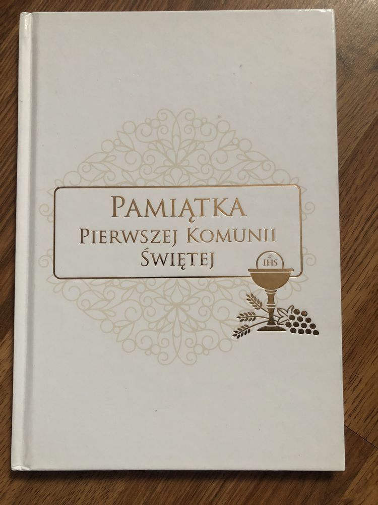 Nowa książka pamiatka pierwszej komunii elegancka kalendarium