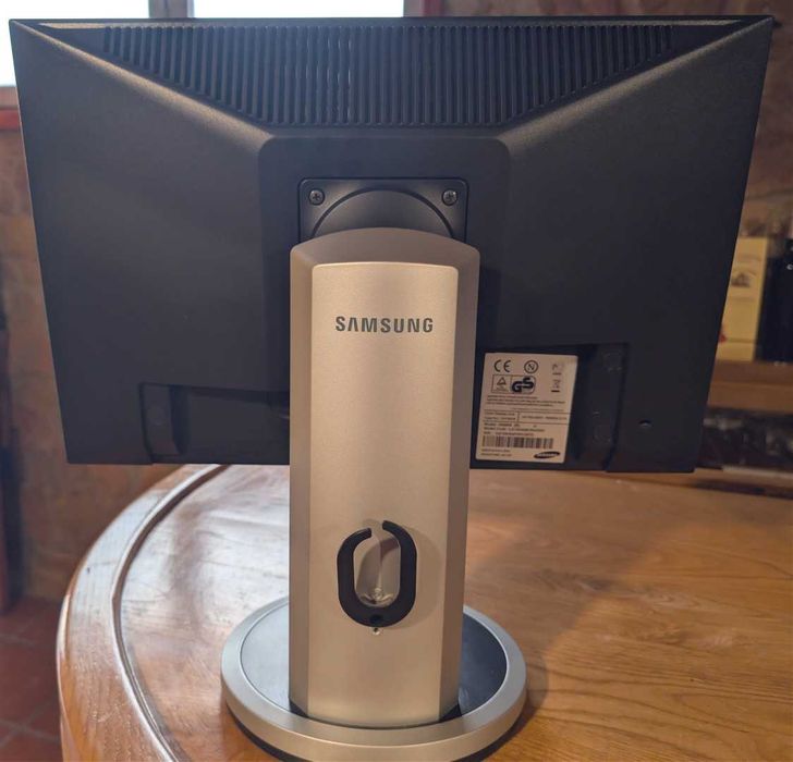 Monitor Samsung SyncMaster 940BW