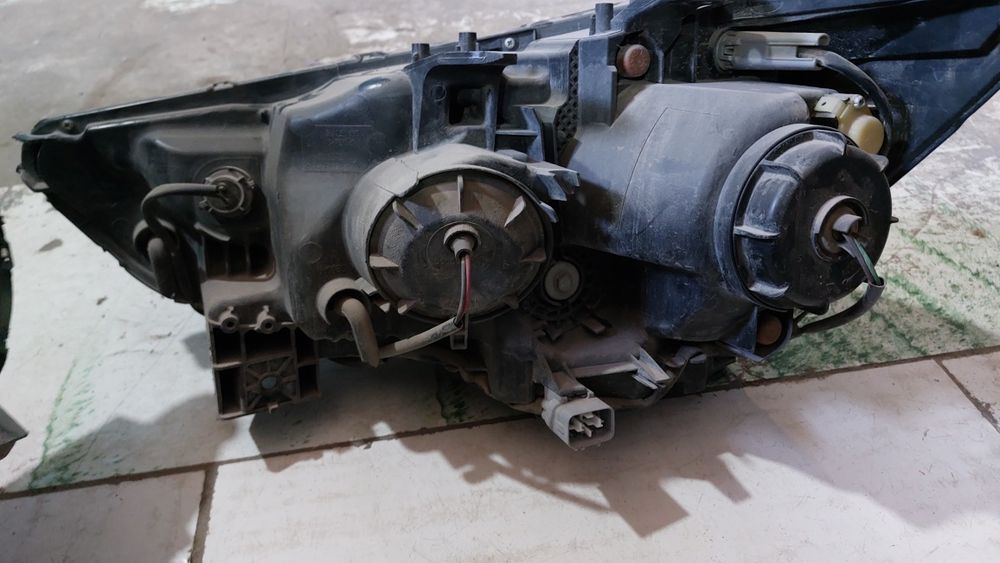 Mitsubishi Outlander Sport ASX фара левая асх