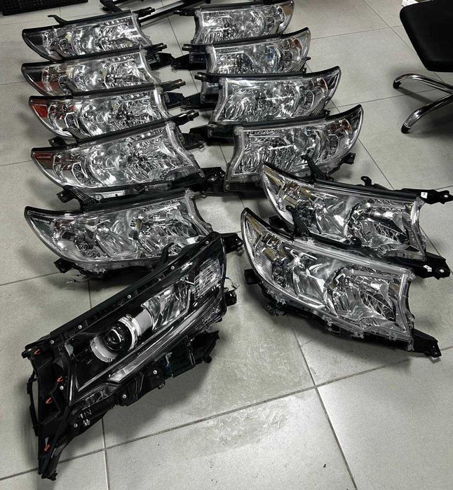 Фара Права Toyota Land Cruiser Prado 150 галоген led 8113060N10
