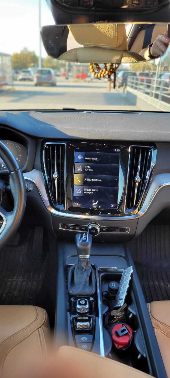 Volvo V60 Cross Country D4D