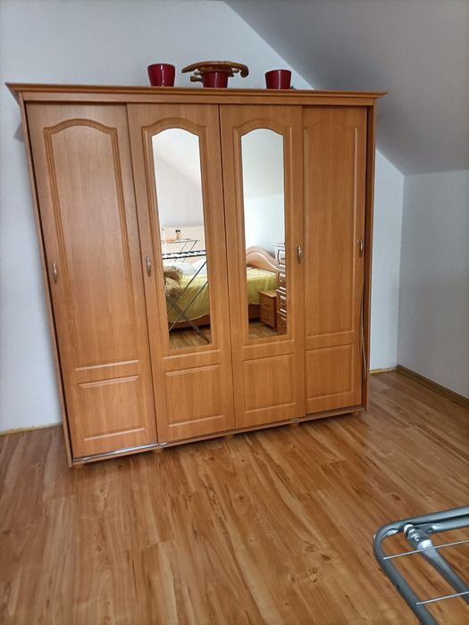 Szafa przesuwna  na ubrania