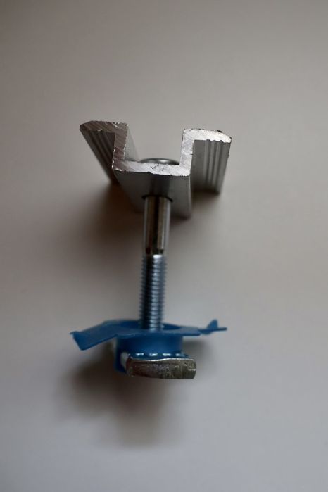 Кріплення для сонячних панелей