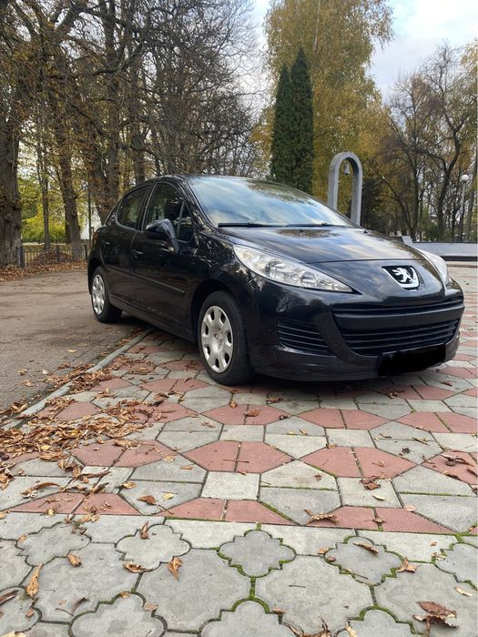 Peugeout 207 1.6 2010 року