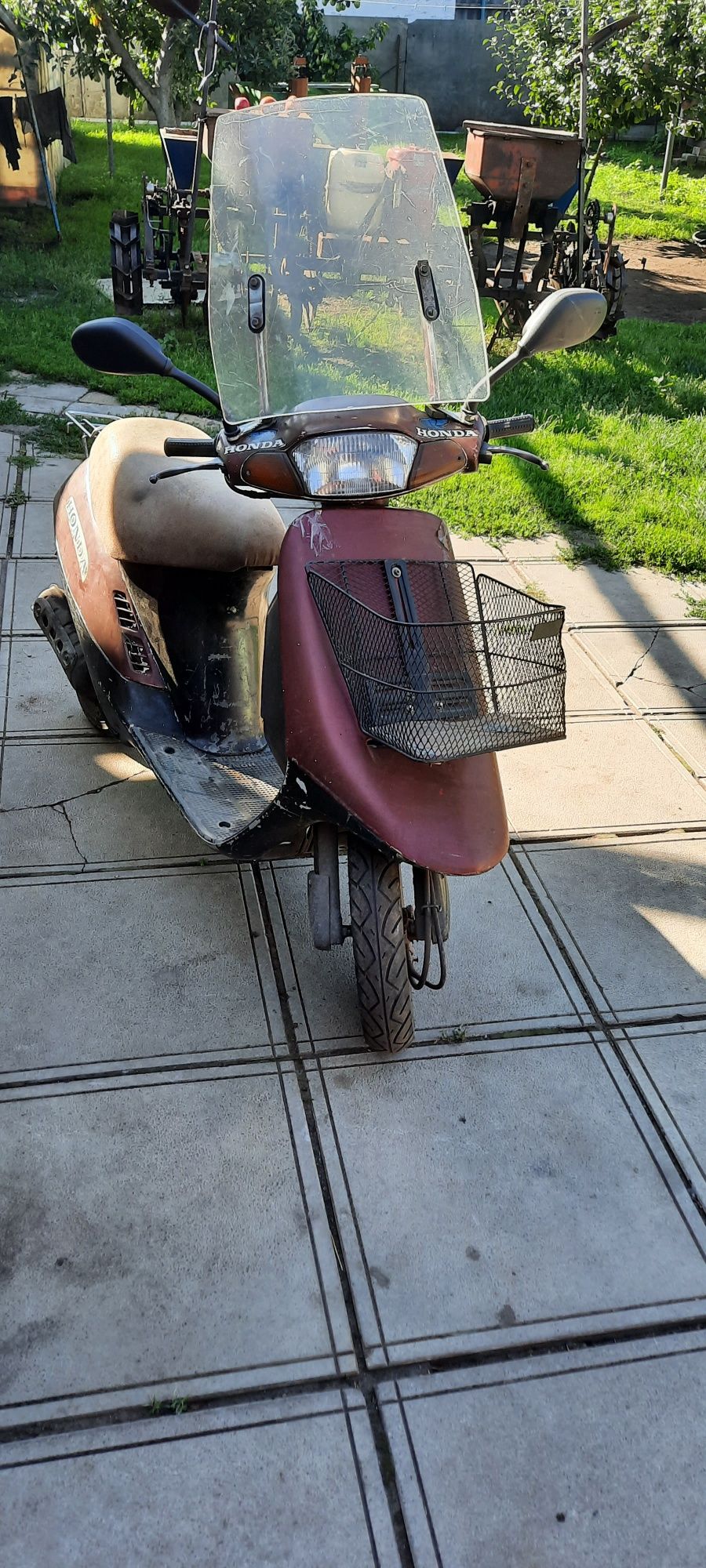 Скутер Honda TACT